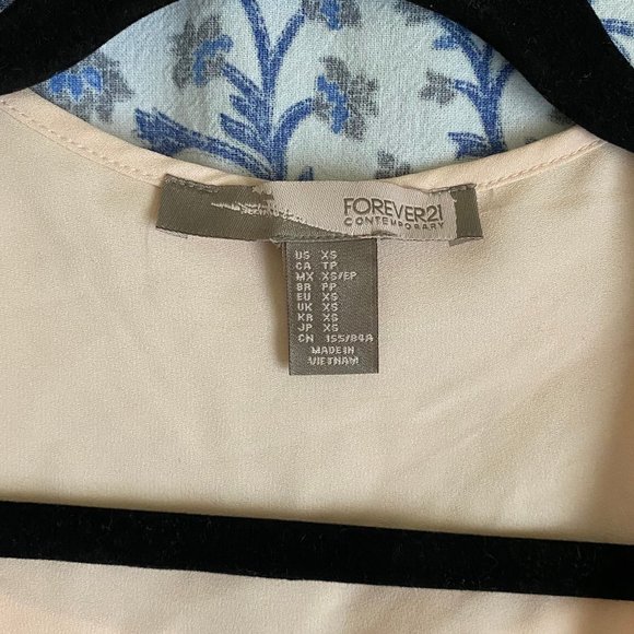 Light Pink Blouse - Picture 3 of 3